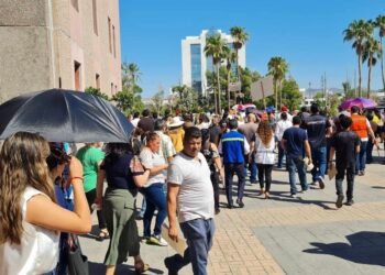 Simulacro en el Centro de Gobierno: Evacuadas 6 mil 400 personas en 7.7 minutos