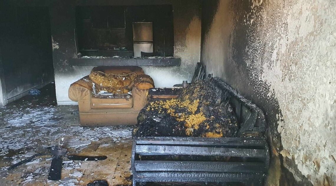Hermosillo: Se registra incendio en la Miguel Hidalgo; al parecer niños jugaban con cerillos
