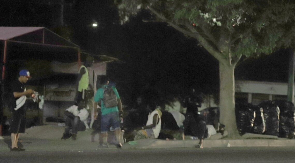 Sigue en aumento número de migrantes “varados” en Hermosillo