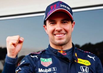 Checo Pérez Prioriza Salud Mental para Enfrentar Desafíos en la F1
