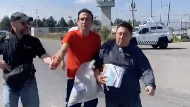 El exfiscal Uriel Carmona sale de prisión El exfiscal Uriel Carmona sale de prisión