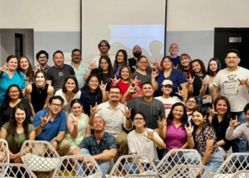 Comunidad Sorda llama a la sociedad a aprender Lenguaje de Señas