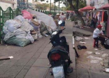 Pepenador halla cuerpo de mujer desmembrado en interior de un basurero