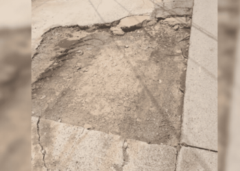 Habitantes de Las Placitas piden rehabiliten seis calles