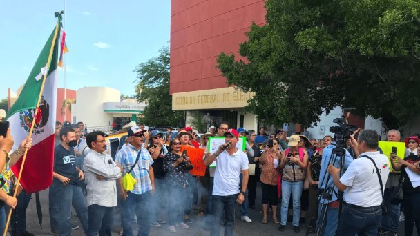 Entrega UUH peticiones ante la Comisión Federal de Electricidad Entrega UUH peticiones ante la Comisión Federal de Electricidad