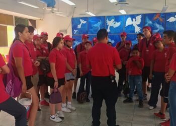 Brigada infantil de Bomberos de Hermosillo visita a Casa Hogar Unacary