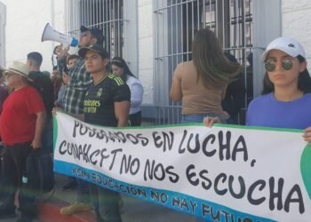 Estudiantes de posgrado de la Universidad de Sonora protestan por recorte de becas del Conahcyt