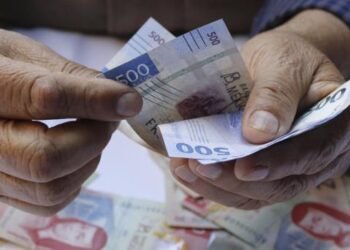 Disminuye población que gana menos de un salario mínimo en México