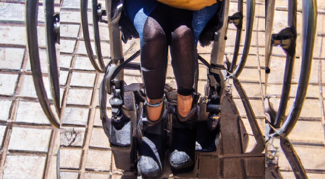 Mujer en silla de ruedas acusa a su hermano de golpearla y tirarla al suelo en Hermosillo
