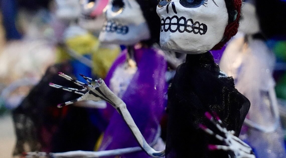 En Hermosillo celebran Halloween, pero no olvidan el Día de Muertos: Cronista
