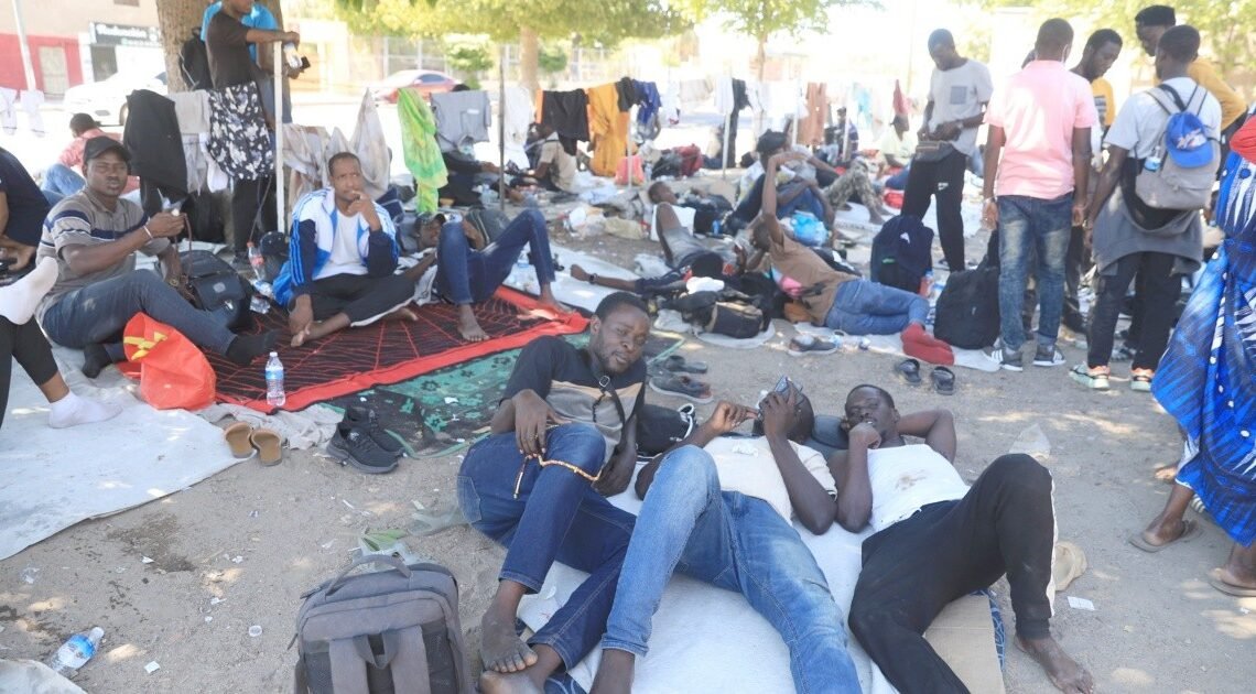 Para vecinos de la Central Camionera de Hermosillo la ola migratoria está a la puerta de sus casas