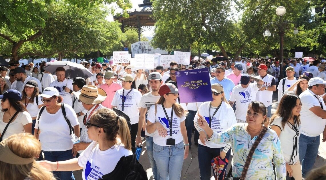 Marchan en Hermosillo trabajadores del Poder Judicial; exigen sus derechos
