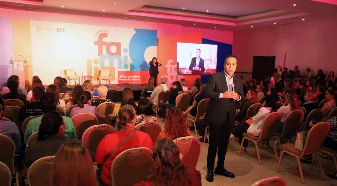 En el primer Congreso de la Familia en Hermosillo llaman a enfrentar temas tabúes En el primer Congreso de la Familia en Hermosillo llaman a enfrentar temas tabúes