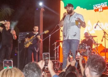 Carin León se echó “un palomazo” en el Festival del Chef 2023