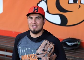 César Vargas agradecido por la confianza de los Naranjeros de Hermosillo  abriendo juego contra los Yaquis