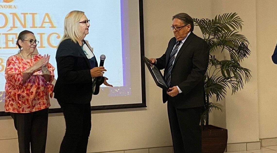 Reconoce Universidad de Sonora al doctor y docente Guillermo López Cervantes