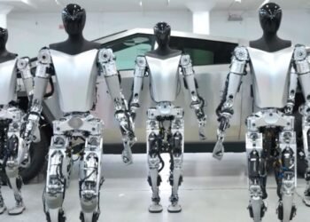 Tesla Revoluciona Hogares: Optimus, el Robot Asistente del Futuro