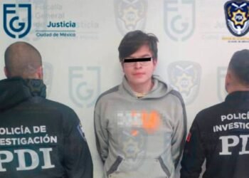 Detienen a exalumno del IPN que comercializaba imágenes manipuladas con IA de estudiantes de la ESCA