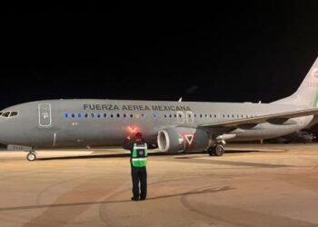 Arriba primer avión de Fuerza Aérea con 135 mexicanos procedentes de Israel