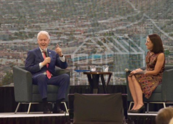 Bill Clinton reconoce uso de energías limpias en el Gobierno de Hermosillo