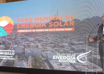 Exponen panel “Tendencias tecnológicas en la fabricación de módulos fotovoltaicos” en Foro Mundial de Energía Solar