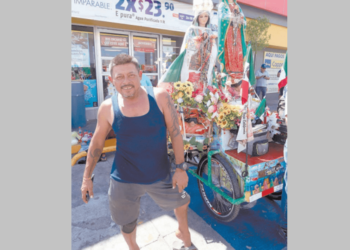 Pedalea de regreso a su hogar el peregrino guadalupano; en Sonora padeció por el clima caluroso