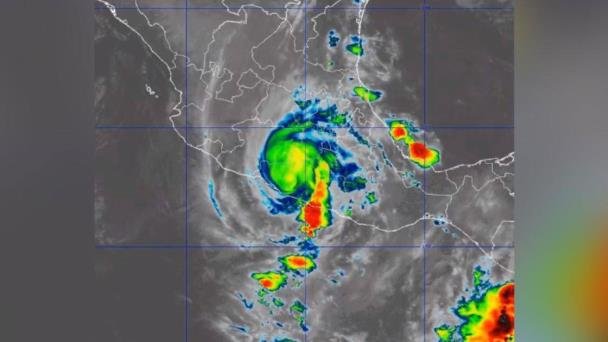 ‘Otis’ se degrada a tormenta tropical tras impactar en Guerrero ‘Otis’ se degrada a tormenta tropical tras impactar en Guerrero