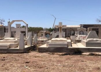 Preparan panteones de Hermosillo para el Día de Muertos