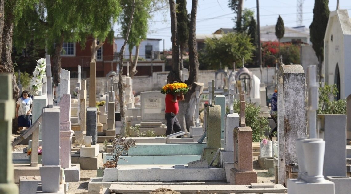 Joven arrestado en panteón municipal de Hermosillo con drogas