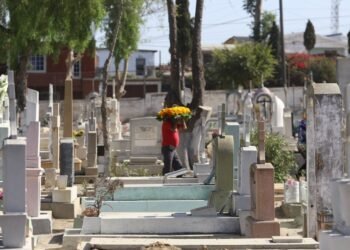 Joven arrestado en panteón municipal de Hermosillo con drogas