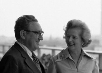 Muere Henry Kissinger: Quién fue el diplomático de EU considerado un criminal de guerra por algunos y un hombre brillante por otros