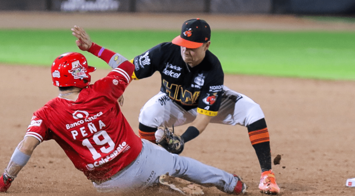 Naranjeros dejan tendidos a los Venados de Mazatlán en la novena baja gracias a un wild pitch Naranjeros dejan tendidos a los Venados de Mazatlán en la novena baja gracias a un wild pitch