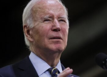 Periodista lanza dura crítica a Joe Biden por su apoyo a Israel