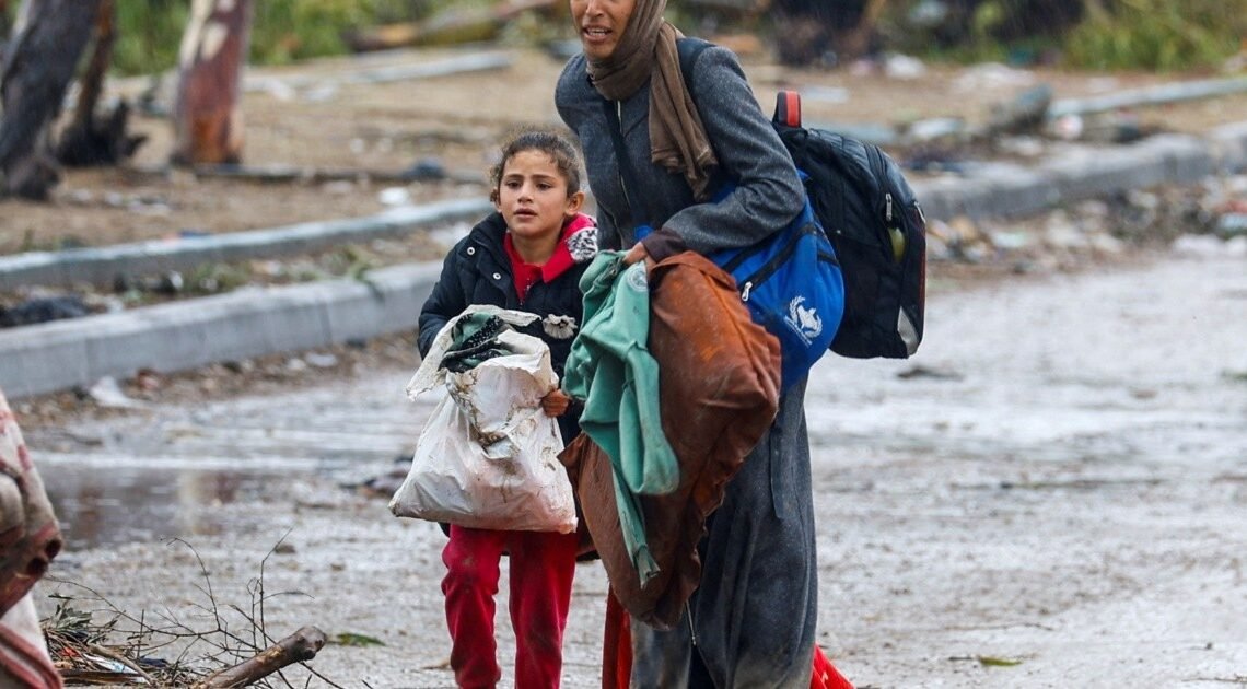 Israel tenía tres mujeres y treinta niños palestinos presos Israel tenía tres mujeres y treinta niños palestinos presos