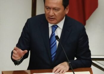 Osorio Chong asegura que las renuncias en el PRI van a continuar e insulta a Alejandro Moreno vía Twitter