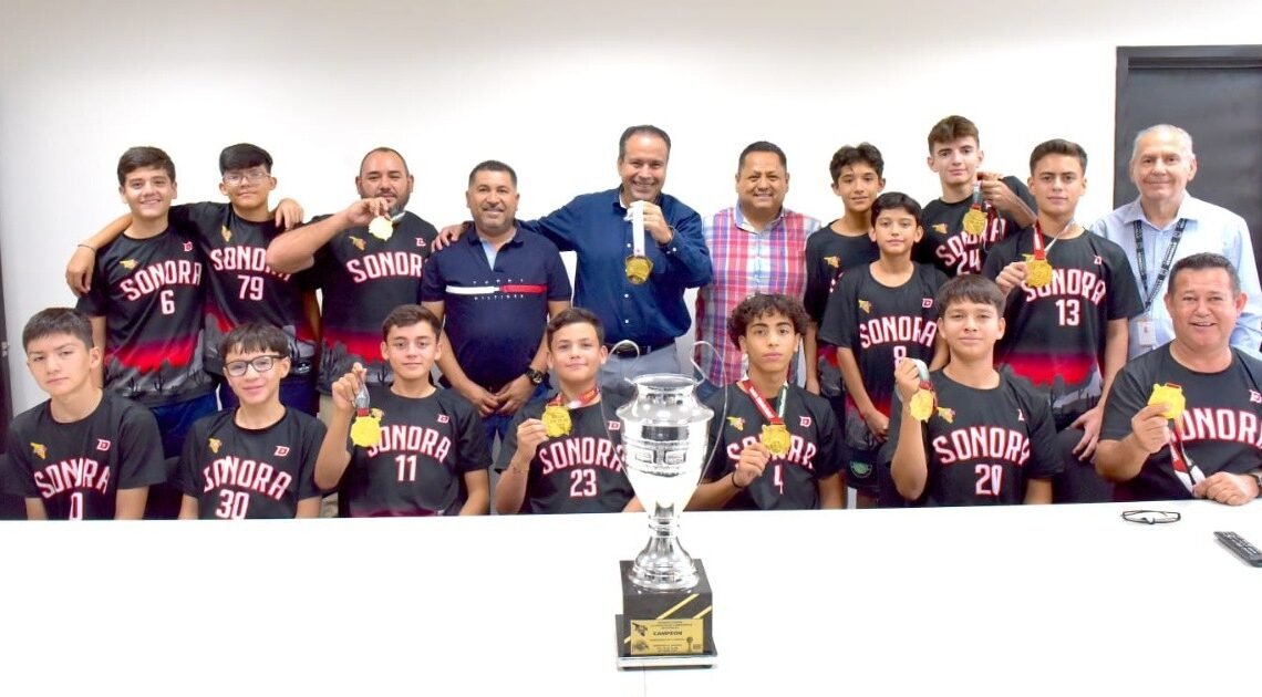 Recibe Antonio Astiazarán a Selección Sonora de Basquetbol