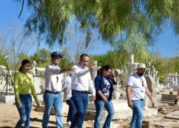 Hermosillo: Constata Antonio Astiazarán una celebración de Día de Muertos limpia y ordenada