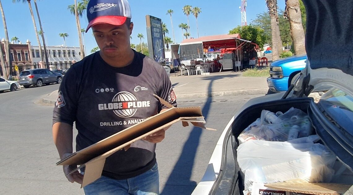 Hermosillo: Brandon ama brindar ayuda y también reciclar Hermosillo: Brandon ama brindar ayuda y también reciclar