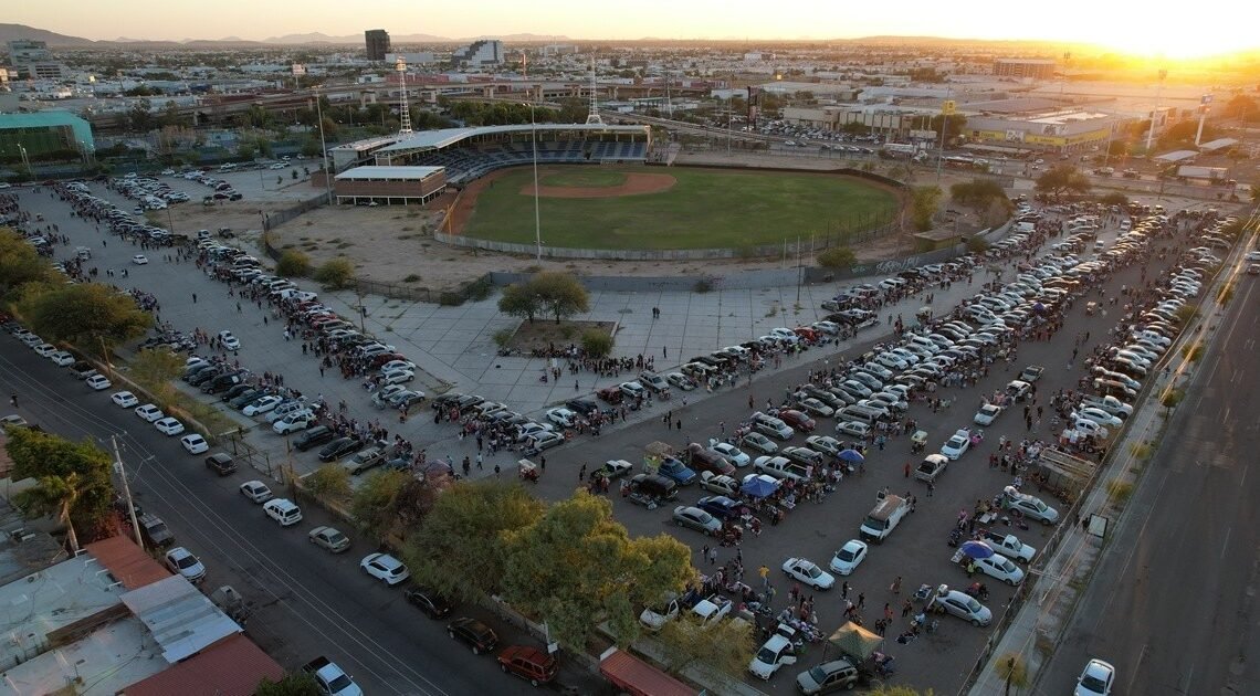 Mercado sobre rueda se abre paso en Hermosillo