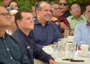 Alcalde Astiazarán se reúne con la Alianza de Pastores de Hermosillo