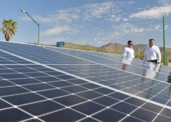 Hermosillo: Inicia Antonio Astiazarán sistema fotovoltaico y de almacenamiento en electrolinera de la comandancia El Cortijo