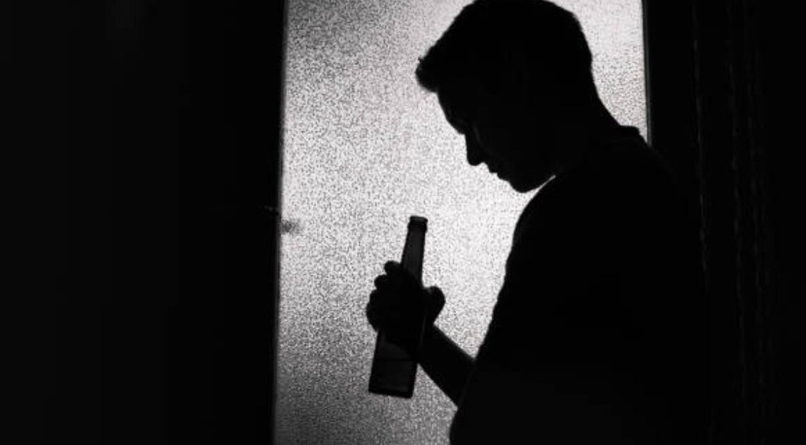 Consumo de alcohol no debe ser “normalizado”: Centros de Rehabilitación