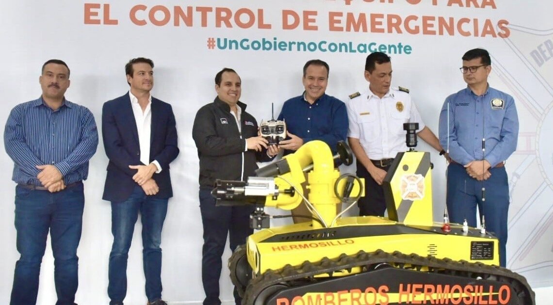 Hermosillo: Da Antonio Astiazarán bienvenida a “SERI” robot para extinción de incendios