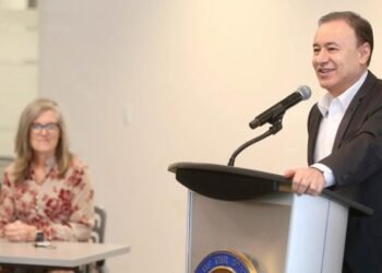 Fortalecen relación gobernadores de Sonora y Arizona