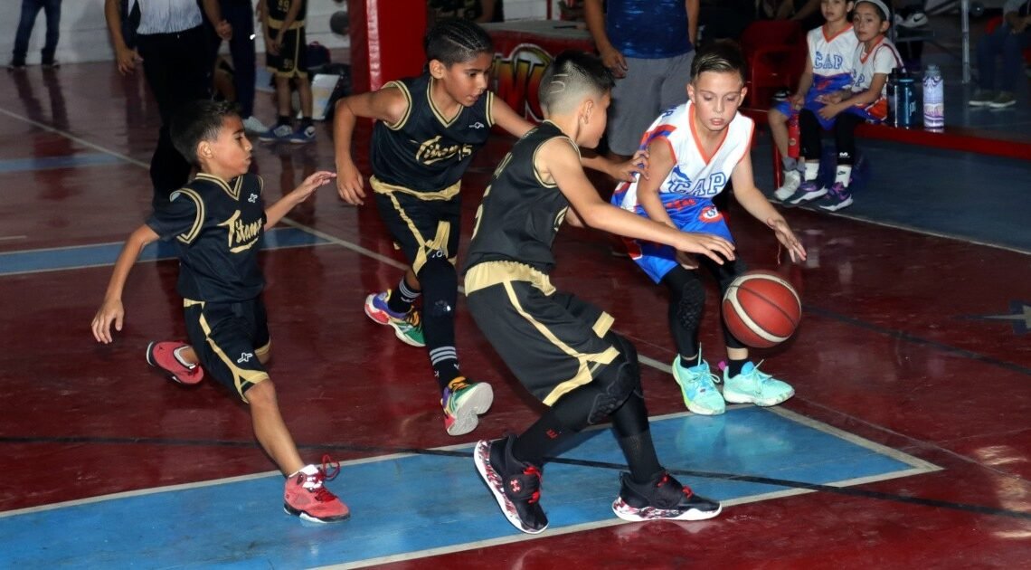 IMARC remonta y gana en primaria mixta del torneo navideño de basquetbol