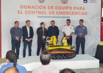 Hacen entregan de Sistema de Extinción Robótica de Incendios (SERI) a Bomberos de Hermosillo