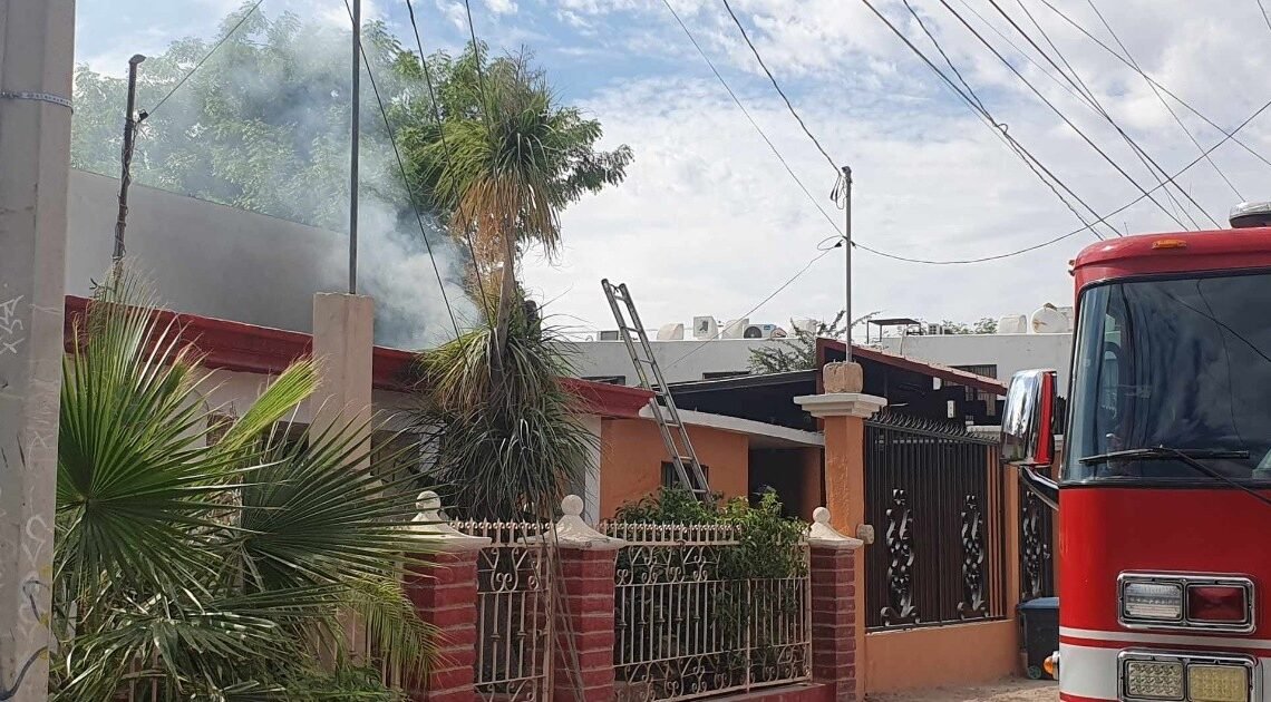 Hermosillo: Se registra incendio en casa de la colonia San Luis, fuego consume a vehículo Hermosillo: Se registra incendio en casa de la colonia San Luis, fuego consume a vehículo