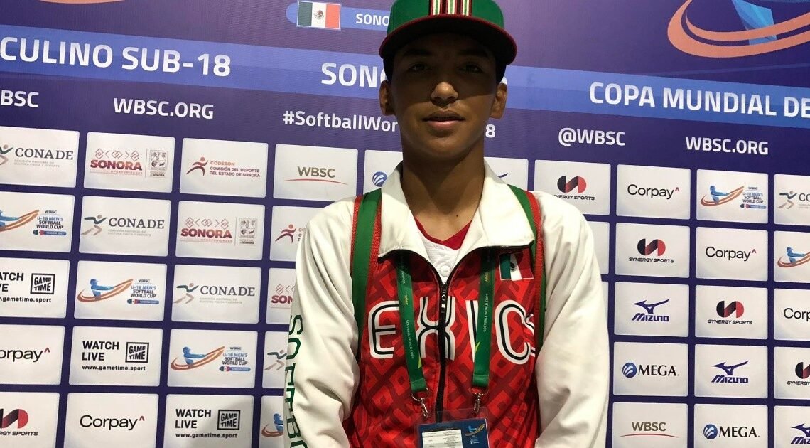 Sonorense Carlos Parra ‘Tira Lumbre’ en Copa Mundial de sóftbol U-18