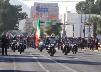 Participan más de 4 mil personas en el Desfile Conmemorativo de la Revolución Mexicana en Hermosillo
