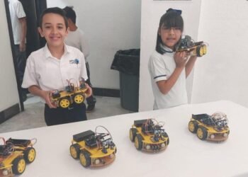 Son niños nogalenses genios de la robótica 
